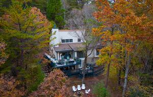 Lake Lure Getaway with Hot Tub, Mountain Views, and Community Amenities - Lake Lure, North Carolina