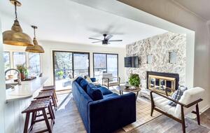 Lake Lure Getaway with Hot Tub, Mountain Views, and Community Amenities - Lake Lure, North Carolina