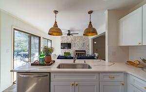 Lake Lure Getaway with Hot Tub, Mountain Views, and Community Amenities - Lake Lure, North Carolina