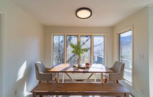 Lake Lure Getaway with Hot Tub, Mountain Views, and Community Amenities - Lake Lure, North Carolina