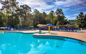 Lake Lure Getaway with Hot Tub, Mountain Views, and Community Amenities - Lake Lure, North Carolina