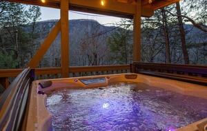 Lake Lure Getaway with Hot Tub, Mountain Views, and Community Amenities - Lake Lure, North Carolina