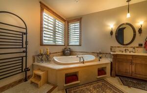 Hummingbird Hideaway - Ridgway, Colorado