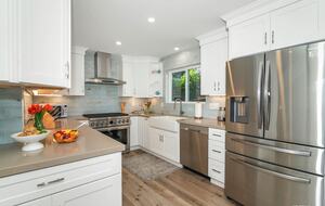 Mission Beach Townhome with Bay Views - San Diego, California