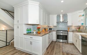 Mission Beach Townhome with Bay Views - San Diego, California