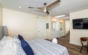 Mission Beach Townhome with Bay Views - San Diego, California