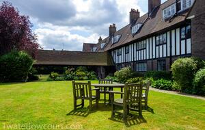 1 Waterlow Court - London, United Kingdom