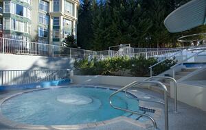 Cozy Ski-In Ski-Out Villa with Community Amenities - Whistler, Canada