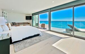 Malibu Modern Paradise | Oceanfront with amazing views and spa - Malibu, California