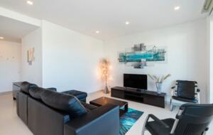 Modern 3-Bedroom Marina Getaway - Lagos, Portugal