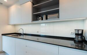 Modern 3-Bedroom Marina Getaway - Lagos, Portugal