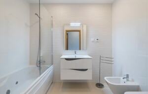 Modern 3-Bedroom Marina Getaway - Lagos, Portugal