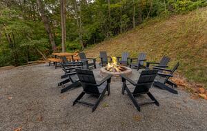 Luxury Mountain and Lake View Cabin - Blue Ridge, Georgia