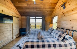 Luxury Mountain and Lake View Cabin - Blue Ridge, Georgia