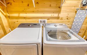 Luxury Mountain and Lake View Cabin - Blue Ridge, Georgia