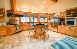 Wild Oyster Lodge on Hood Canal | Beach and Hot Tub - Quilcene, Washington