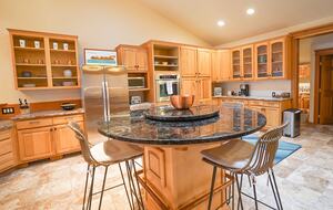 Wild Oyster Lodge on Hood Canal | Beach and Hot Tub - Quilcene, Washington