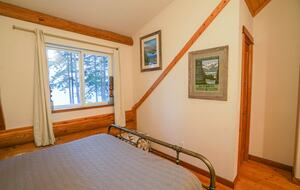 Wild Oyster Lodge on Hood Canal | Beach and Hot Tub - Quilcene, Washington