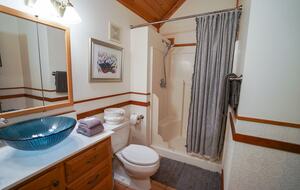 Wild Oyster Lodge on Hood Canal | Beach and Hot Tub - Quilcene, Washington