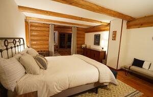 Wild Oyster Lodge on Hood Canal | Beach and Hot Tub - Quilcene, Washington