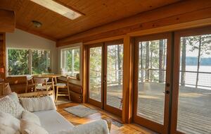 Wild Oyster Lodge on Hood Canal | Beach and Hot Tub - Quilcene, Washington