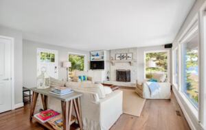 Sound of Sight Bayfront Stunner - Allyn, Washington