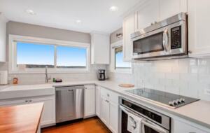 Sound of Sight Bayfront Stunner - Allyn, Washington