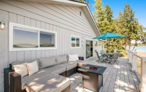 Sound of Sight Bayfront Stunner - Allyn, Washington