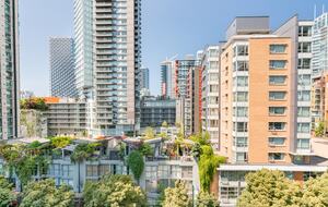 Quintess Collection - The Richards - Vancouver, Canada