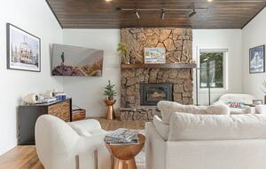 Modern 4BR Duplex | On Golf Course | Minutes to Beaver Creek + Vail - Avon, Colorado