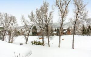 Modern 4BR Duplex | On Golf Course | Minutes to Beaver Creek + Vail - Avon, Colorado