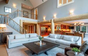 Stunning Whistler Chalet - Whistler, Canada