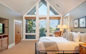 Stunning Whistler Chalet - Whistler, Canada