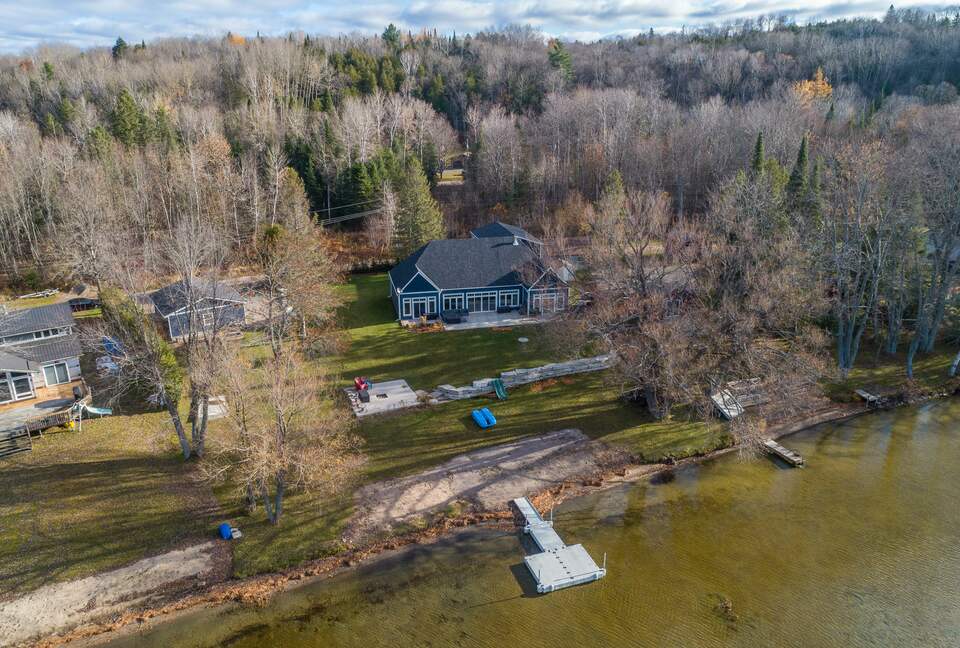 Coe Hill Luxury Home Exchange in Wollaston, Ontario, Canada