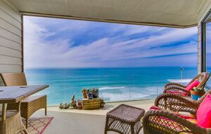 Ocean Front Luxury Beach Condo with Pool and Spa - Solana Beach, California