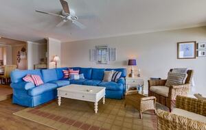 Ocean Front Luxury Beach Condo with Pool and Spa - Solana Beach, California