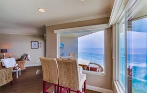 Ocean Front Luxury Beach Condo with Pool and Spa - Solana Beach, California