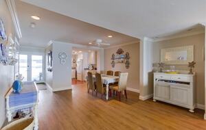 Ocean Front Luxury Beach Condo with Pool and Spa - Solana Beach, California