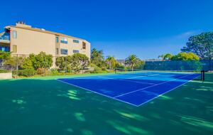 Ocean Front Luxury Beach Condo with Pool and Spa - Solana Beach, California