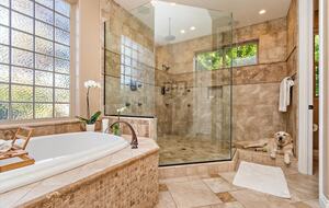 Palm Desert Tropical Estate Loaded with Amenities - Palm Desert, California