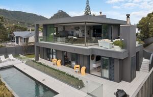 Beachfront Villa | Pauanui