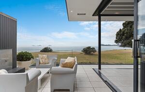 Beachfront Villa | Pauanui - Hikuai, New Zealand