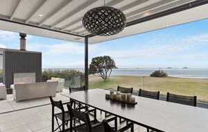 Beachfront Villa | Pauanui - Hikuai, New Zealand