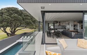 Beachfront Villa | Pauanui - Hikuai, New Zealand