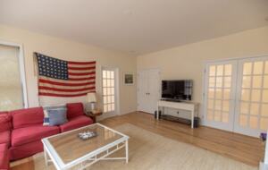 Hamptons Hideaway | Close to East Hampton Village and Beaches - East Hampton, New York