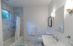 Hamptons Hideaway | Close to East Hampton Village and Beaches - East Hampton, New York