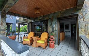 Finca el Naranjo | Colombian Farm Estate | With pool, soccer field, running track, and staff - La Tebaida, Colombia