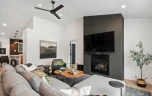 Whitefish 4-Acre Getaway | Hot Tub | Big Mountain Views - Whitefish, Montana