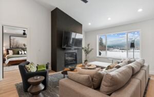 Whitefish 4-Acre Getaway | Hot Tub | Big Mountain Views - Whitefish, Montana