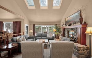 Spacious Sunriver Stunner - Sunriver, Oregon